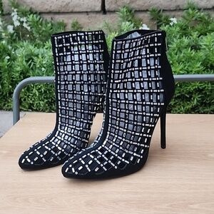 GUESS Women's Randir Black Suede with Rhinestone Dress Booties Size 8 M NWOT